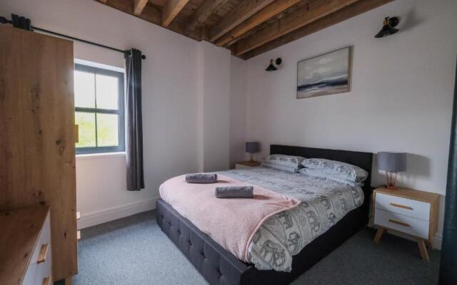 The Eden Warehouse - Green Apartment, sleeps 5