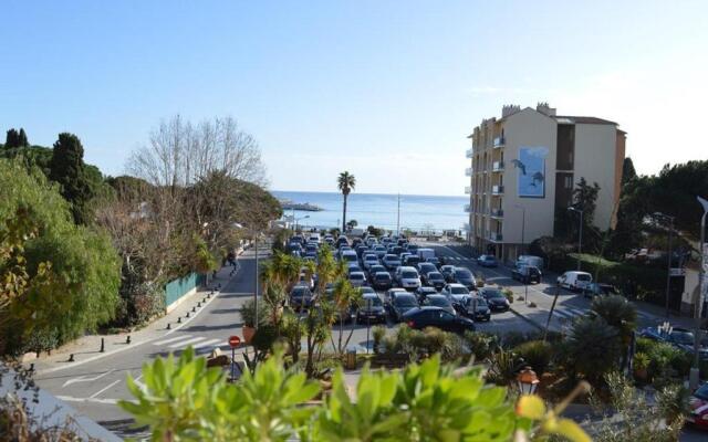 Appartement Le Lavandou, 2 pièces, 4 personnes - FR-1-251-218