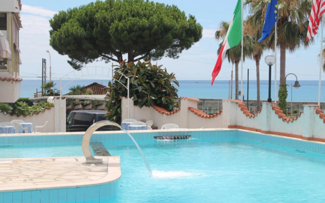 Hotel Ariston Montecarlo