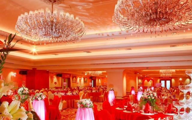 Grand Noble Hotel