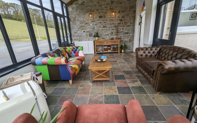 Llys Aeron Guest House