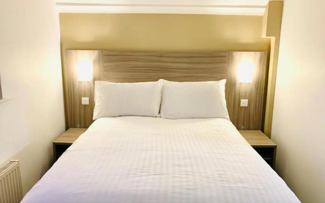 De Regency Style Hotel