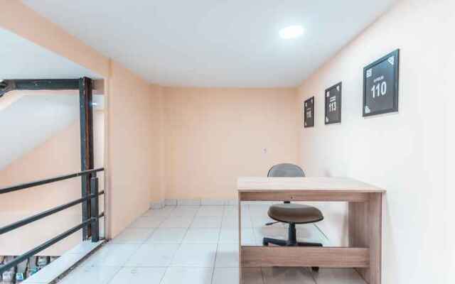 OYO 3717 Sabar Mansion 22