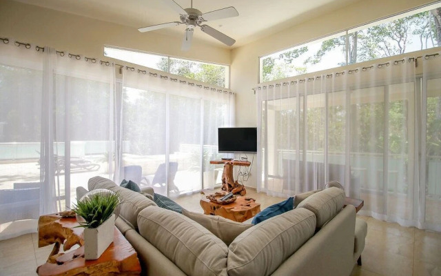 4 Master Suite Villa in Casa Linda