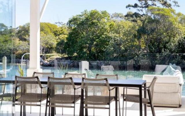 12 Noosa Parade