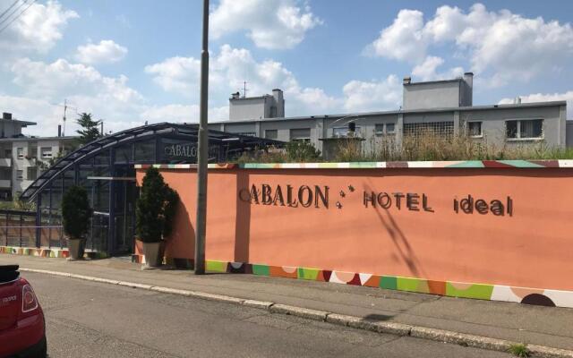 Abalon Hotel Ideal