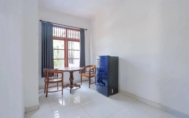 OYO 4003 Ceria Guesthouse SeminyakNearSeminyak Beach