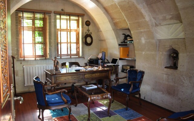 Kayhan Cave Villa
