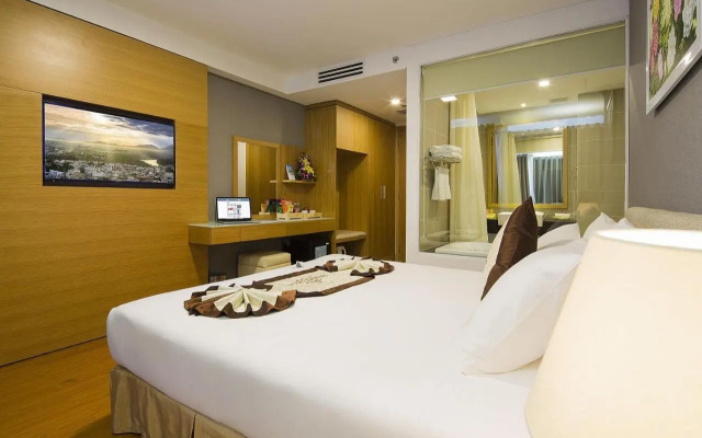 Dendro Gold Apartment