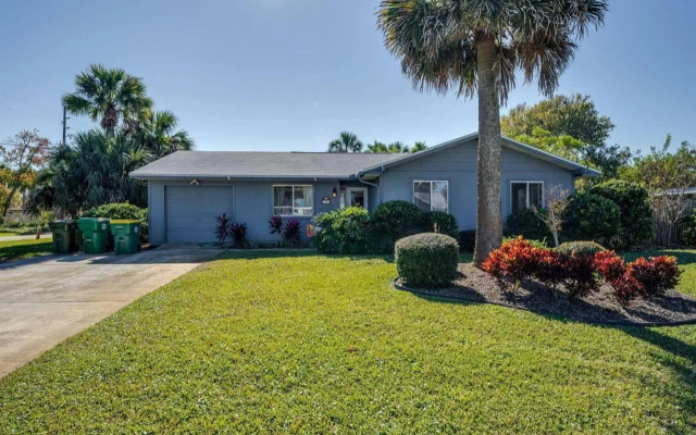 Beach Bungalow 700
