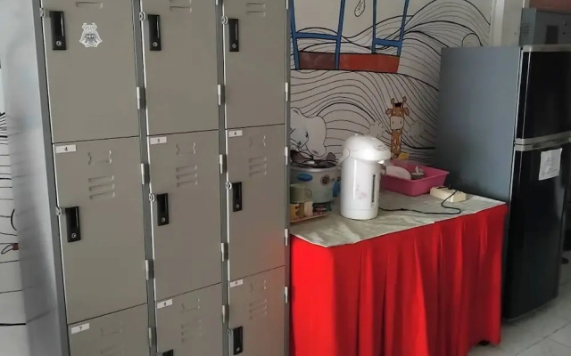 Sleep With Me Hostel