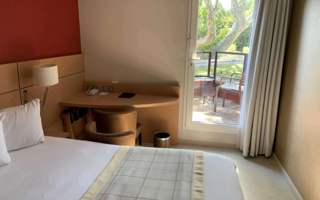 Best Western Plus Le Lavarin
