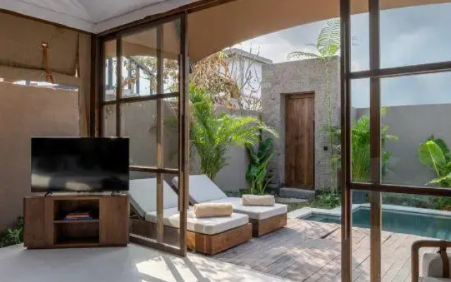 Ubud Mas Glamping Luxury Tent