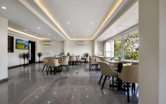 Palm Stay - Studios & Rooms