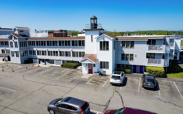 Harborline Hotel