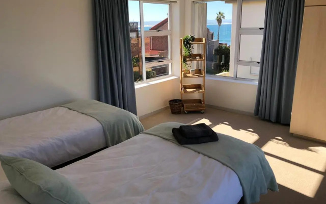 'On Point' Beach House - Jeffreys Bay