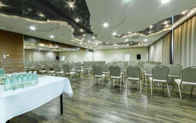 Hotel Sanvit Lake Resort & Spa