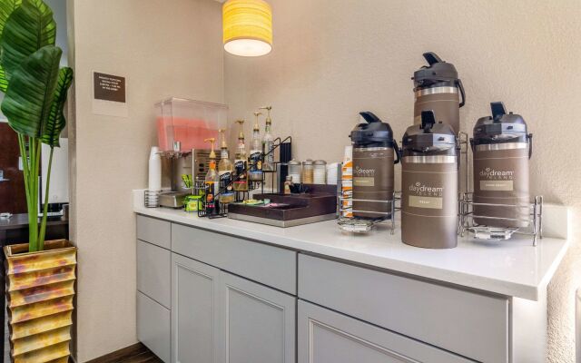 Wingate by Wyndham Kings Bay Naval Base / I-95