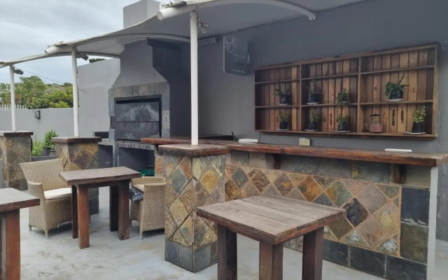 Arkenstone Frys Guesthouse And Restaurant