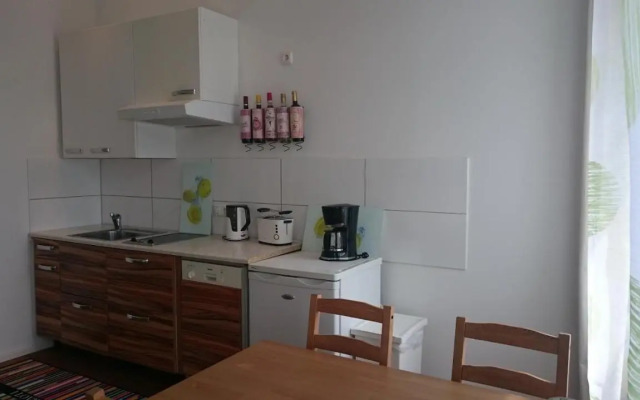 Studio Apartment Niemetzstr 51
