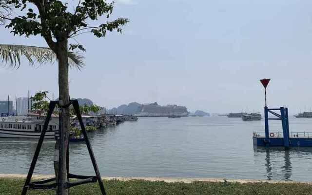 Seabreeze Ha Long Bay