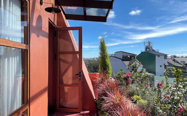 The Pink Boutique Hotel