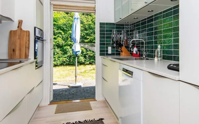 6 Person Holiday Home in Glesborg-by Traum