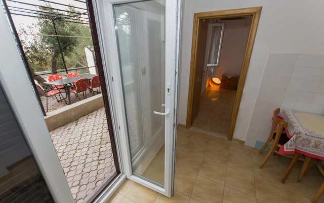 Miljko - 80 m From Beach - A1