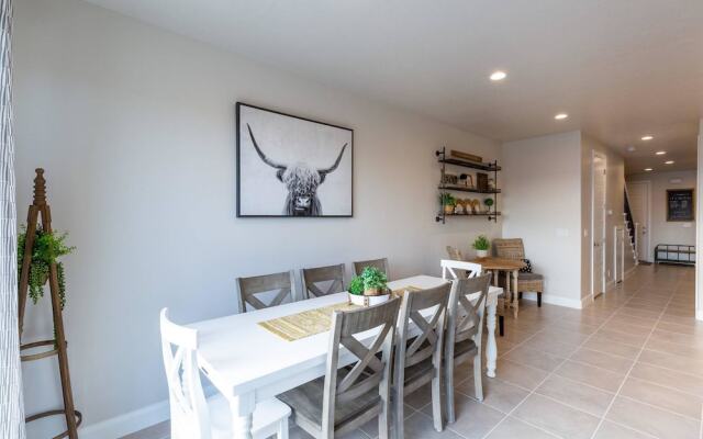 Sunset at Snow Canyon by RedAwning