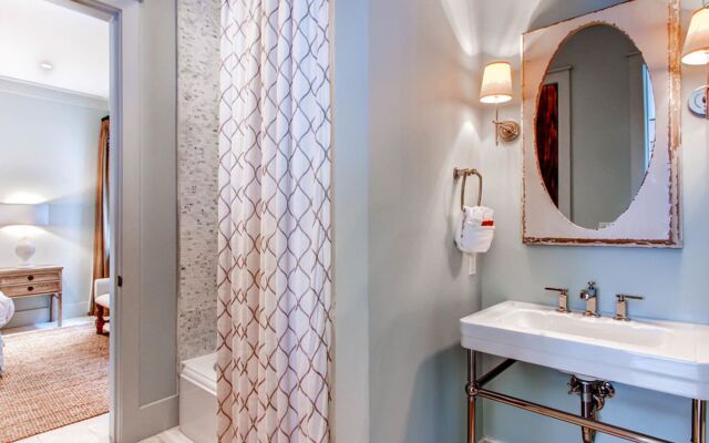 New Providence Main House by RedAwning