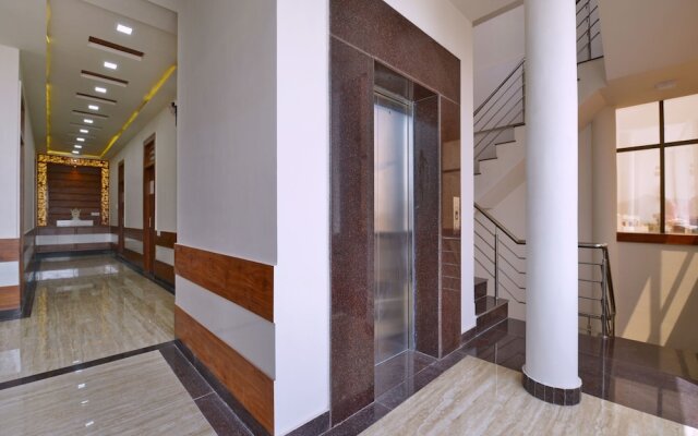 OYO 13860 Panchsheel Plaza