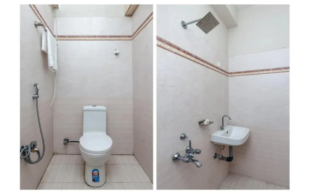 OYO 22300 Sri Ramachandra guest house