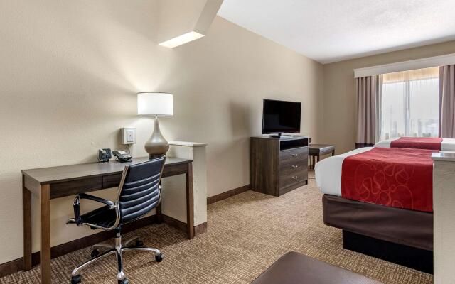 Comfort Suites near Robins Air Force Base