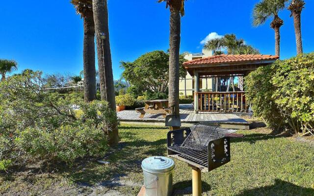 Land's End 11-207 Beach Front