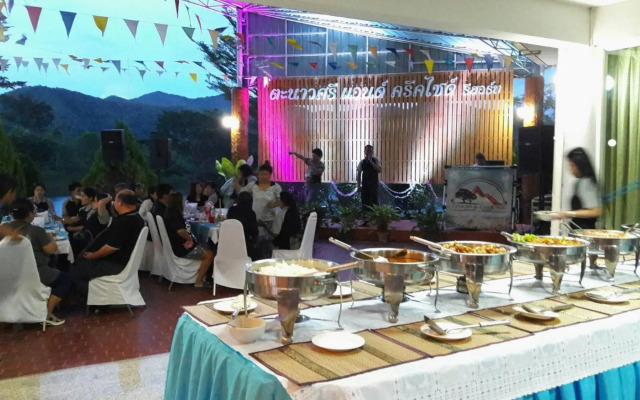 Tanaosri & Creekside Resort