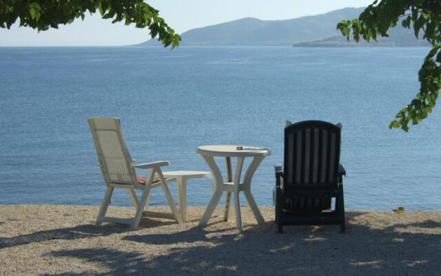 Petros Seashore Villa