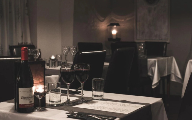 Lomond Hills Hotel