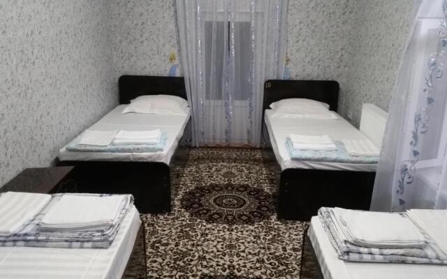 Payraviy Guest House - Hostel