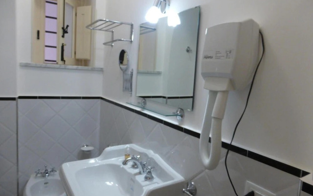 301B&B