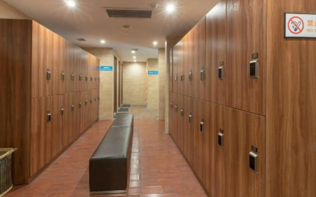 Fanhua Hotel