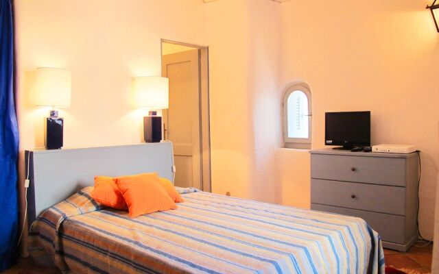 Ponzy- Villa con Piscina Privata