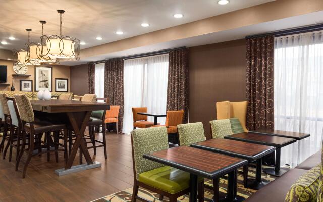 Hampton Inn Wichita-East