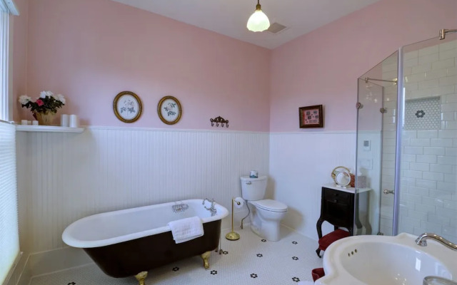 Blue Goose Inn B&B