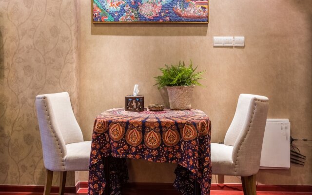 Summer Flower Apartment