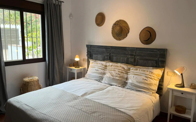 Mountain-view holiday home in Arenas with private pool