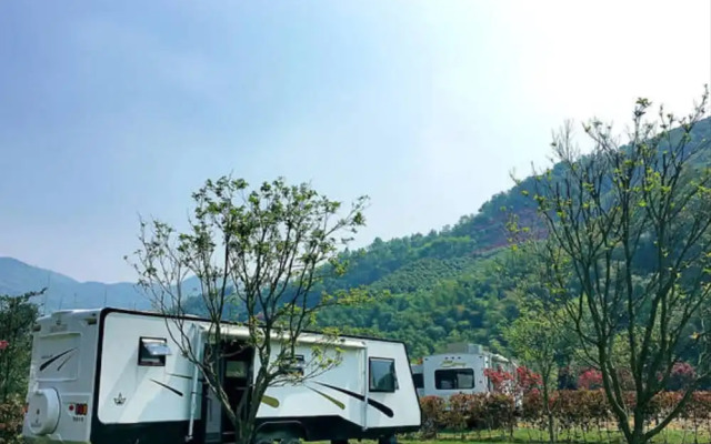 XFY Caravan