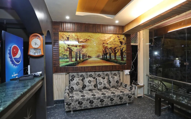 OYO 19804 Hotel Geet International