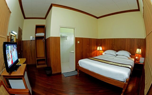 Kyaw Hotel