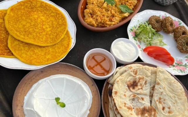 Al Khayma Camp "Elite Glamping & Dining in Experience"