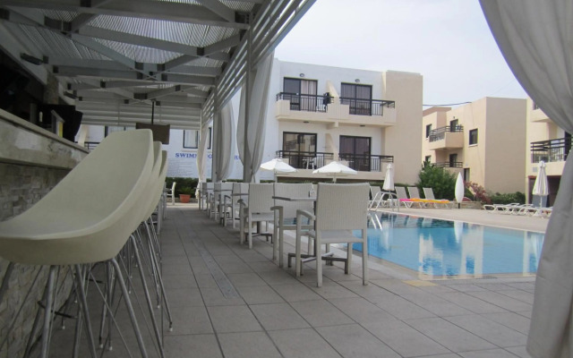 Senator Hotel Apartments - Adults Only